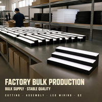 Usine personnalisée en gros étape LED liqueur vin bouteille étagère affichage 3 niveaux lumineux bouteille présentoir