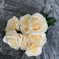 EG-S241 Dekorative Künstliche Blumen mit 7 Köpfen aus Seide, Roter Kunstblumenstrauß für Hochzeit und Braut