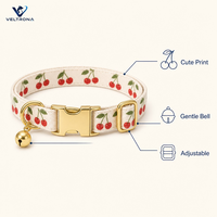 Collier pour chat imprimé cerises avec clochette et boucle dorée, collier réglable pour chaton avec laisse pour petits chats, collier pour animaux de compagnie à motif de fruits