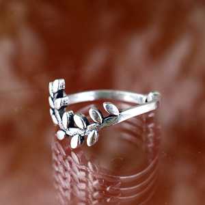 Best New Arrival Boho Leaf <b>Ring</b> Vintage Brass <b>Ring</b> Women Silver Plated Floral Vine Jewelry <b>Statement</b> <b>Ring</b> for Wholesale/OEM/ODM - Product Image 2