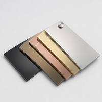 Feuilles de miroir en acrylique PMMA auto-adhésives modernes de haute qualité, résistantes aux UV, 6 mm, design flexible sans cadre, découpe sur mesure