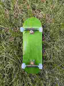 Fingerboard Profesional de 32 mm y 34 mm con Doble Tinte, Ejes de un Solo Eje y Ruedas CNC - Product Image 3
