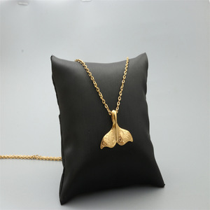 Collier pendentif queue de baleine, bijoux unisexes en alliage de zinc doré, cadeau tendance - Product Image 2