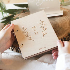 <span class=keywords><strong>Livre</strong></span> <span class=keywords><strong>d</strong></span>'<span class=keywords><strong>or</strong></span> de <span class=keywords><strong>mariage</strong></span> <span class=keywords><strong>en</strong></span> <span class=keywords><strong>bois</strong></span> personnalisé <span class=keywords><strong>livre</strong></span> <span class=keywords><strong>d</strong></span>'<span class=keywords><strong>or</strong></span> de <span class=keywords><strong>mariage</strong></span> de conception unique <span class=keywords><strong>livre</strong></span> <span class=keywords><strong>d</strong></span>'<span class=keywords><strong>or</strong></span> de <span class=keywords><strong>mariage</strong></span> <span class=keywords><strong>livre</strong></span> <span class=keywords><strong>d</strong></span>'<span class=keywords><strong>or</strong></span> personnalisé <span class=keywords><strong>pour</strong></span> les célébrations de mariages - Product Image 5