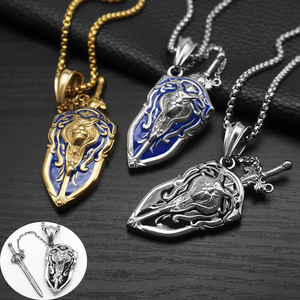 Ciondolo Scudo Vichingo con Totem di Leone, Amuleto Vintage Placcato Oro 18k in Acciaio Inossidabile, Gioielli di Moda Raffinati, Collane per Uomo, Vendita all'Ingrosso - Product Image 1