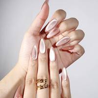Offre Spéciale – Ongles Press-On Amande Effet Œil de Chat Rose Nude Brillant en Acrylique Pure Desire – Certifiés CE, Vente en Gros, Personnalisables, Faits Main