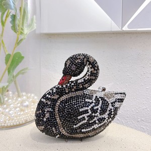 Borselli <span class=keywords><strong>da</strong></span> sera a forma di cigno rosa/nero a forma di cigno - Product Image 2