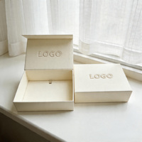 Nouvelle Boîte Cadeau Pliante Magnétique de Luxe UV avec Logo Personnalisé 2026 – Emballage Rigide en Carton Pliable en Gros pour Vêtements et Bijoux