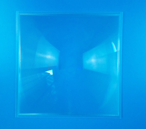 Lente Fresnel Rectangular Grande de 600*600 <span class=keywords><strong>mm</strong></span>, Distancia Focal de <span class=keywords><strong>700</strong></span> <span class=keywords><strong>mm</strong></span> para Concentración Solar - Product Image 4