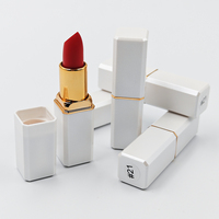 Rouge à lèvres en velours mat multicolore, maquillage imperméable et longue durée avec surface brumeuse qui ne se décolore pas