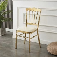 Chaise de banquet élégante et robuste en métal, empilable, imperméable, à dossier solide, idéale pour la restauration, les mariages et les hôtels – Prix abordable