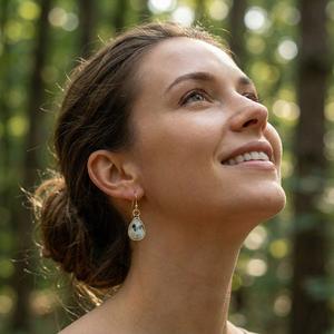 Orecchini in Cristallo di Occhio di Tigre Naturale 12MM Oro e Argento, Forma a Goccia, Gioielli Classici per Feste e Regali per Bambini - Product Image 4