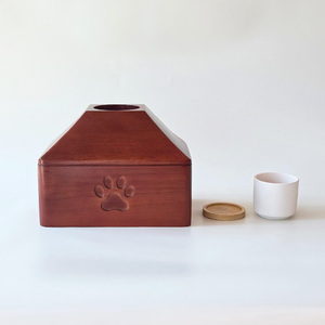 Ahşap Evcil Hayvan Kremasyon Urnesi ve Yaşayan Bitki Yetiştirme Alanı ile Köpekler ve Kediler için Anı Kutusu - Product Image 4