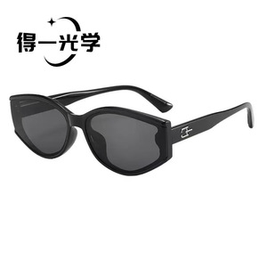 Kitten Eye <b>Sunglasses</b> Black UV400 PC Frame Women Fashion Eyewear - Product Image 1