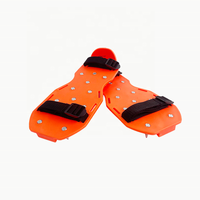 2 sangles Heavy Duty Lawn Aerator Spike Shoes avec boucle en métal solide Poignée en plastique DIY Foot Sandal Set for Yard Aération