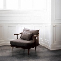 Tradition nordique hôtel salon meubles en bois massif canapé simple Mouche Chaises par Space Copenhagen