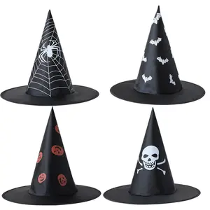 Topi penyihir pesta Halloween, topi penyihir bercetak hitam ujung pita flanel untuk pengecer Halloween