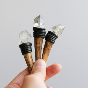 Vente en gros : <span class=keywords><strong>Baguette</strong></span> de cristal naturel de <span class=keywords><strong>diamant</strong></span> de Herkimer en forme de bois de cerf, outil d'altier pour la guérison énergétique Reiki et l'équilibrage énergétique, idéal pour les cadeaux - Product Image 6