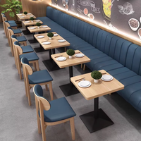 Prix d'usine canapés muraux nordiques ensembles de table et de chaises en bois massif meubles commerciaux confortables pour café et restaurant personnalisés