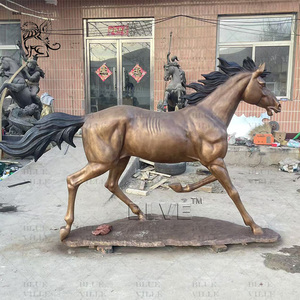 Décoration de jardin extérieure BLVE, statues d'animaux réalistes en métal coulé grandeur nature, sculpture de cheval en bronze avec des ailes - Product Image 3