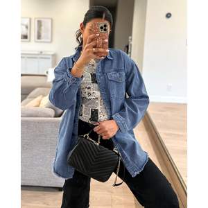 2025 estilo gótico de gran tamaño botón chaqueta de mezclilla de mujer Casual 3D Jean Shacket con manga larga dobladillo deshilachado moda occidental - Product Image 1