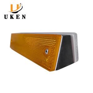 Ограждение, дорожное ограждение, изготовленный на заказ, придорожный пластиковый отражающий защитный рельс, предупреждающий отражатель дорожного барьера - Product Image 3