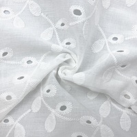 Tissu en dentelle brodée, voile de coton ajouré à motifs floraux pour robe