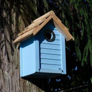 Hangende Eco-Vriendelijke Houten Vogelhuisje Voor Buitengebruik In De Zomer Alle Seizoenen Vogelnest Met Blauwe Bladeren - Product Image 3