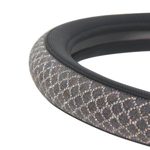 Housse de volant élégante à motif écailles de poisson, entièrement ornée de strass en cristal, adaptable à tous les véhicules - Product Image 6