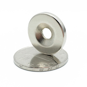 Imán de neodimio con agujero de tornillo Imán con orificio para tornillo - Product Image 1