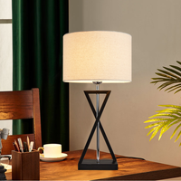 Nouveau design de lampe de table LED sans fil moderne rechargeable à gradation tactile lampes de restaurant portables lampes de table de bureau