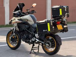 Moto de tourisme aventure Benelli TRK 552X 550cc à refroidissement liquide avec TCS ABS, capacité tout-terrain - Product Image 4