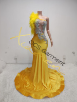 Robe de bal sirène de luxe Ocstrade 2026 ornée de perles, à une épaule, avec manches en plumes et strass argentés, pour femmes, robes de soirée