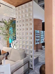 Panneau mural en briques creuses en PU Faux panneaux muraux évidés en PU résistants à la moisissure pour villa jardin <span class=keywords><strong>prix</strong></span> de gros compétitif Offre Spéciale - Product Image 5