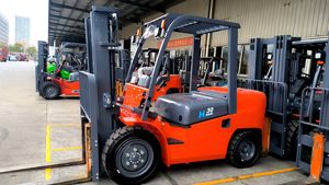 รถยกดีเซลใหม่เอี่ยม ขนาด 3 เมตร/4.5 เมตร ยกสูง 3.5 ตัน พร้อมประสิทธิภาพการทำงานที่ยอดเยี่ยม - Product Image 4