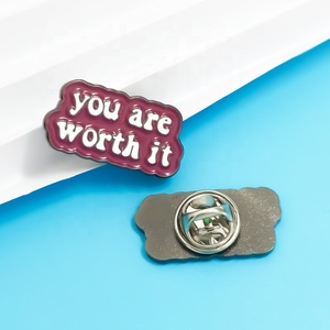Cadeaux uniques Épingle en émail <span class=keywords><strong>de</strong></span> motivation <span class=keywords><strong>de</strong></span> mots mignons Épingle à broche <span class=keywords><strong>de</strong></span> mot positif Épingles en émail doux inspirantes personnalisées pour sacs à dos chapeaux - Product Image 3