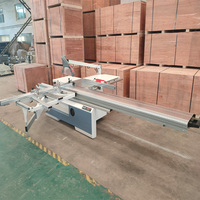 Scie à panneaux électrique de précision à double lame de style horizontal avec table coulissante large pour le travail du bois