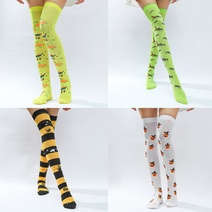 Calcetines hasta la rodilla de Halloween con estampado de calabaza, araña y sombrero de bruja, accesorios de disfraz para mujer, calcetines hasta la rodilla - Product Image 1