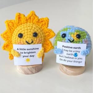 Ornement de bureau tendance, poupée en <span class=keywords><strong>crochet</strong></span> faite à la main, soleil, soutien émotionnel, soleil/terre, jouets en peluche en laine <span class=keywords><strong>crochet</strong></span> soleil et terre - Product Image 1