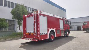 Camion de pompiers chinois Haowo de 6 tonnes avec réservoir d'eau (2 tonnes de mousse) pour la vente - Product Image 6