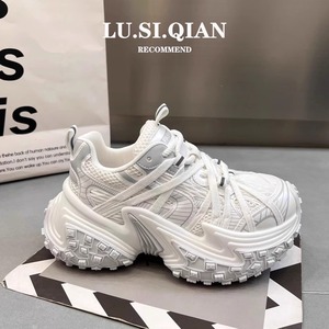 Pneumatici europei scarpe da papà con suola spessa 2025 primavera nuove scarpe sportive Casual traspiranti e versatili - Product Image 5