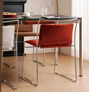 Silla de Comedor Minimalista Danesa de Diseño con un Toque de Alta Gama. Sillas Apilables para el Hogar y Sillas Lineales - Product Image 2
