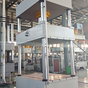 Presse hydraulique à quatre colonnes de 315 tonnes, utilisée pour le pressage des plaques de réservoirs d'eau en acier inoxydable - Product Image 3
