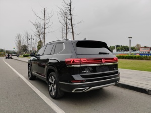 VW Teramont d'occasion 2024 380TSI 4MOTION Prestige SUV de luxe, 2.0T 220ch 7 places 4x4 Grand modèle, bien entretenu, prêt à être expédié - Product Image 5