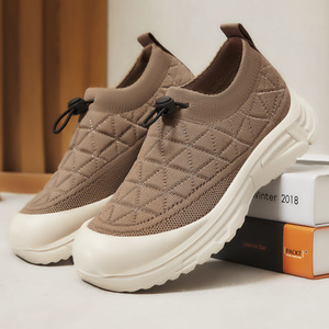 Sandales monobloc tendance mode été 2026 en tricot respirant, style chaussette-chaussure, pour l'export. - Product Image 1