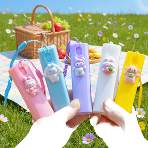 Flacon pulvérisateur carré personnalisable de 10 ml, motif dessin animé mignon, pour <span class=keywords><strong>alcool</strong></span> buccal et parfum, en PP, avec pompe pulvérisatrice à fine brume et impression sérigraphique - Product Image 1