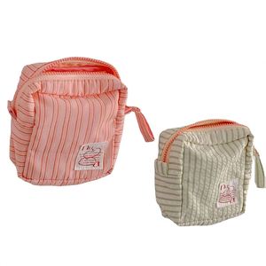 Bolsa de Maquillaje de Viaje Mini Personalizada con Diseño de Rayas Verticales, Bolsa Cosmética Portátil y Linda con Cierre - Product Image 1