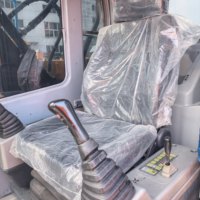 Excavatrice sur pneus Hyundai 210 d'occasion avec stabilisateurs télescopiques antidérapants, économie de carburant intelligente, contrôle électronique