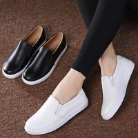 Baskets noires sportives personnalisées OEM pour hommes – Durables, respirantes, confortables, à amorti doux, pour le quotidien, la conduite et la marche toute la journée – Mocassins de printemps