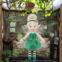 June Garden - Poupée de jardin enchantée de 12 pouces - Poupée en peluche Clover - Douce et moelleuse - Pour filles - Robe verte et ailes - Âges 5-7 ans
